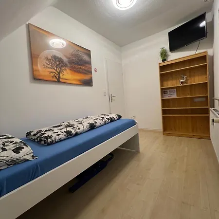 Modernes 9 In *